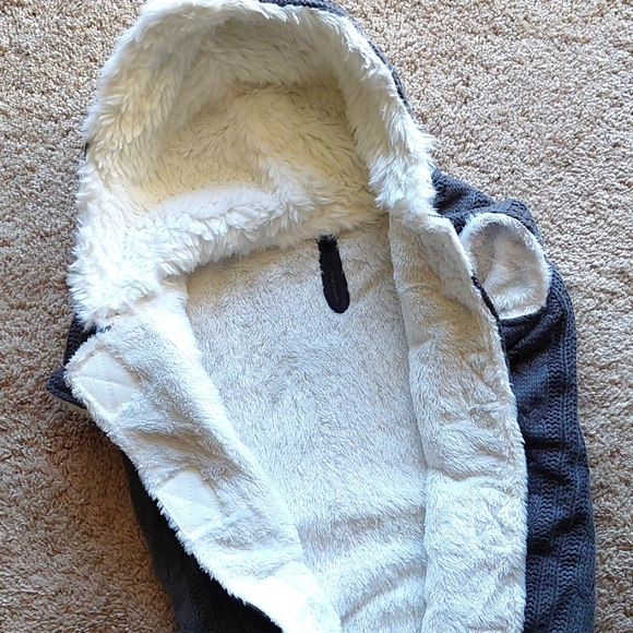 Huggle Hounds Cable Knit Dog Jacket - L - Picture 5 of 13